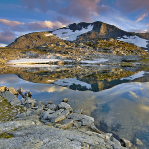 Avec trois routes panoramiques parcourues lors de 4ème épisode, nous allons rouler sur le « toit de la Norvège » avec encore une météo exceptionnelle